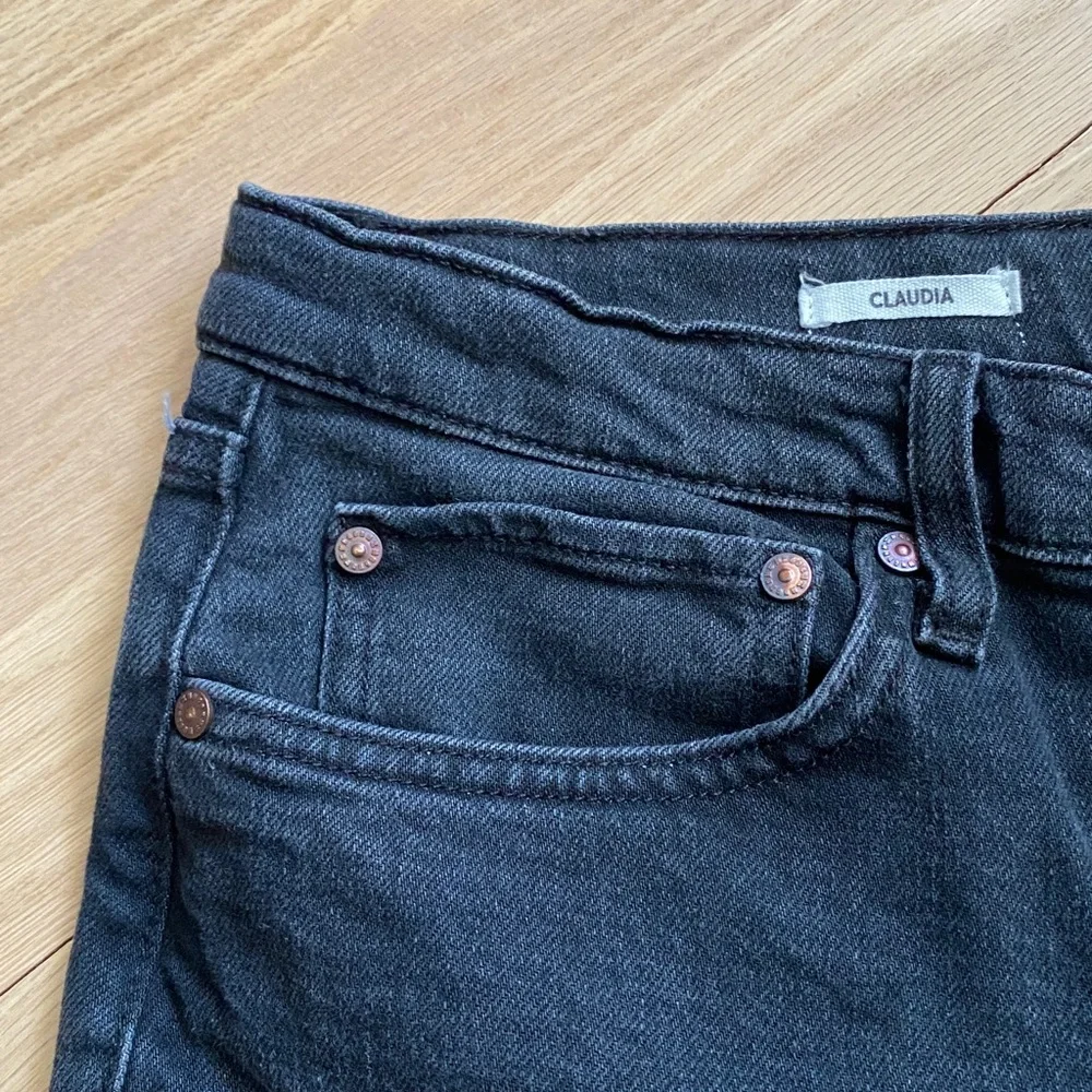 Mango Claudia Jeans - Slim + Cropped - Black Denim - Picture 3 of 6